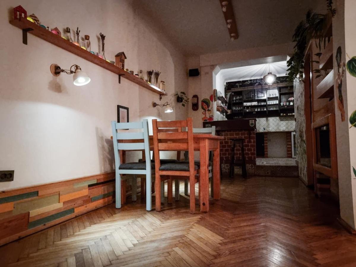 Home Central Apartment Brasov Luaran gambar